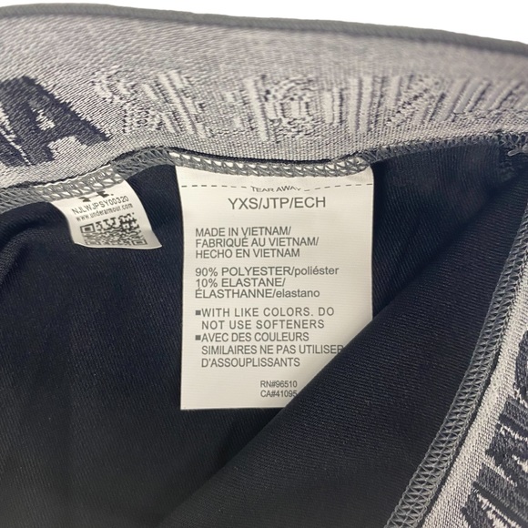 NWT Under Armour Girl's Heat Gear Capri Leggings - Size YXS (7) - Picture 4 of 9